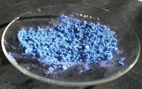 Jellegzetes kék színű kobalt clorid